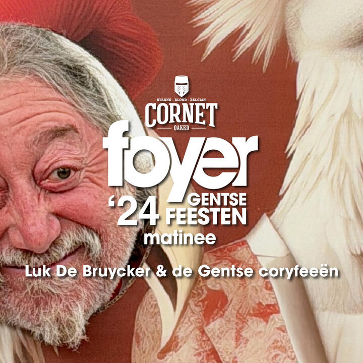 Foyer Matinee op 27 juli: Luk De Bruyker op de canapee in de foyer van het NTG