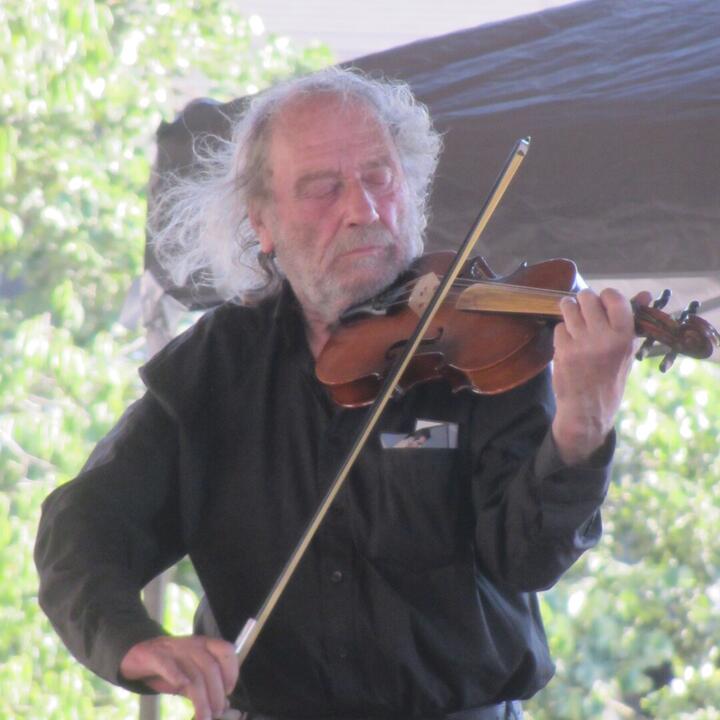 Violist Mikhaïl Bezverkhny