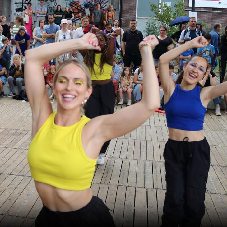 vrouwen die dansen